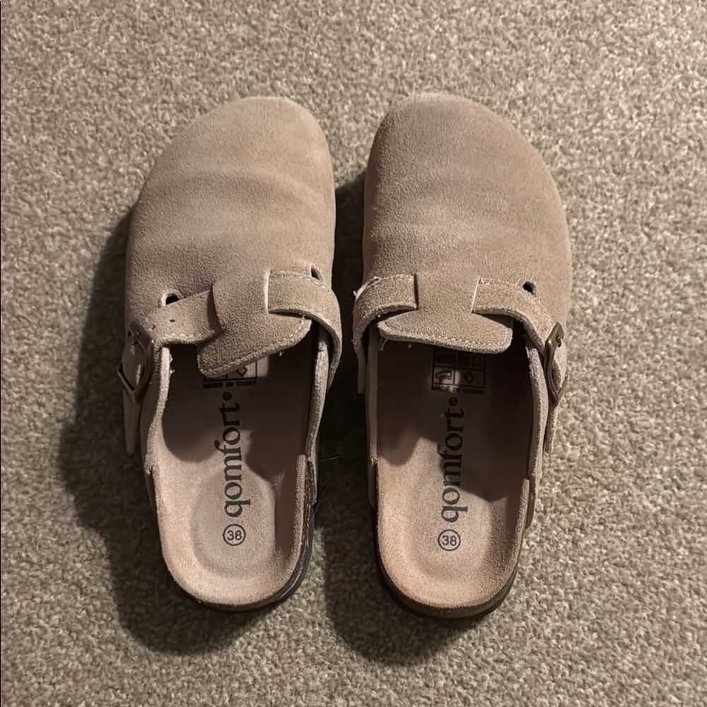 Qomfort Tan Suede Slip-On Clogs